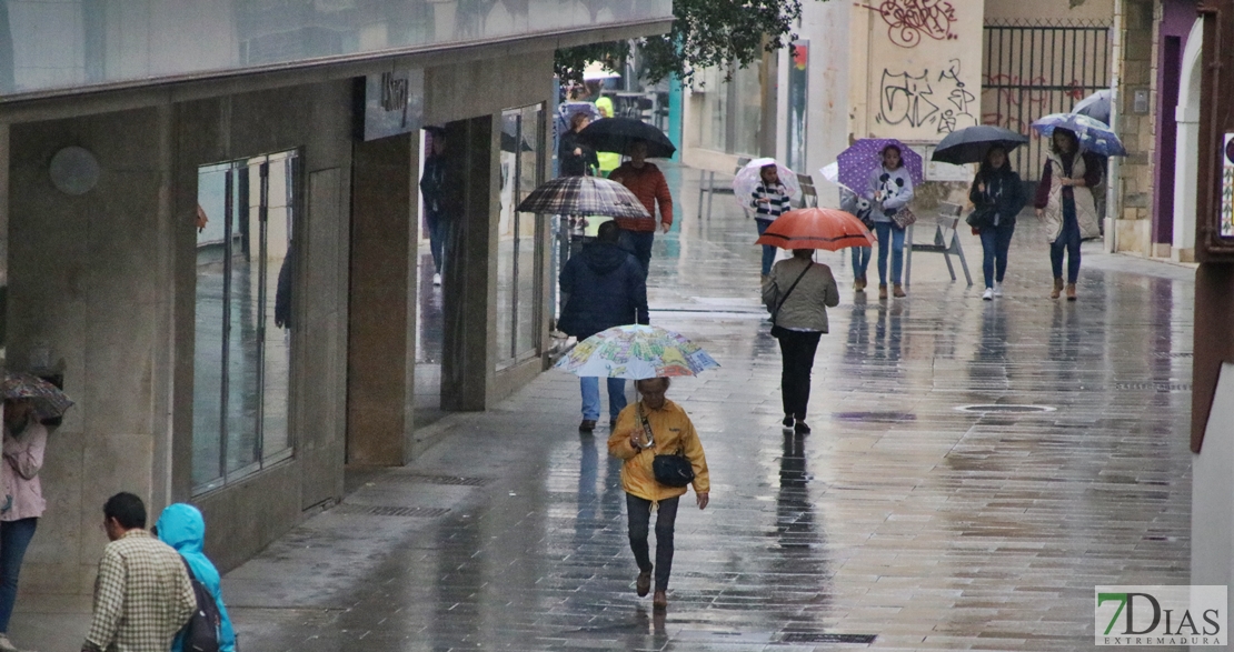 Zonas que están en alerta por tormenta y lluvias este viernes en Extremadura