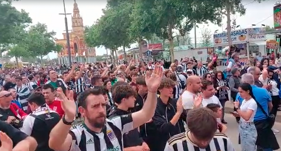 VÍDEO - Ambientazo en Córdoba con los aficionados del CD. Badajoz