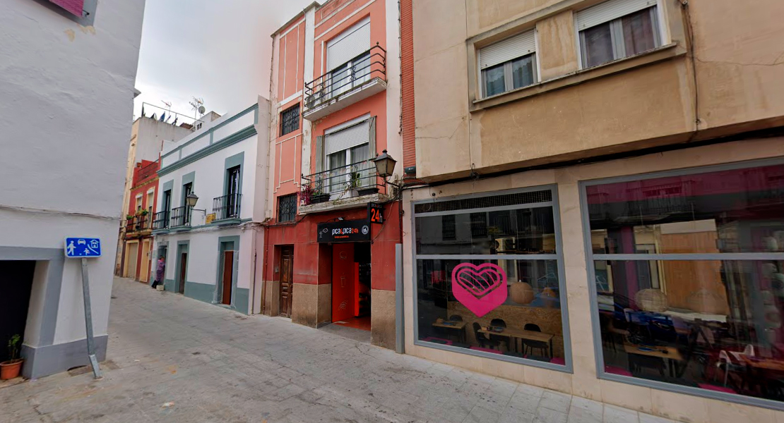 Los vecinos de la calle Santa Lucía están hartos: "Pasamos miedo en nuestra propia casa" Los vecinos de la calle Santa Lucía están hartos: "Pasamos miedo en nuestra propia casa"