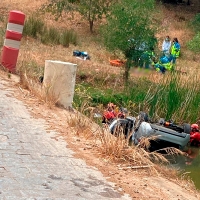 Fallece una joven tras un accidente en el badén de Talavera