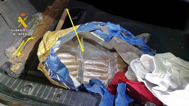 Interceptan un transporte de droga de cinco kilos de hachís en Almendralejo