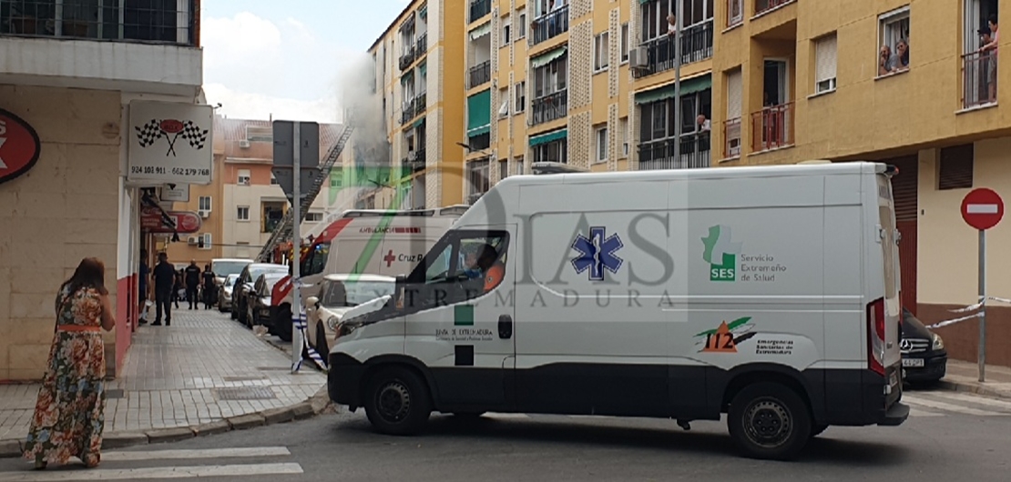 Una fuerte explosión revienta la fachada de un edificio en la barriada de La Estación (BA)