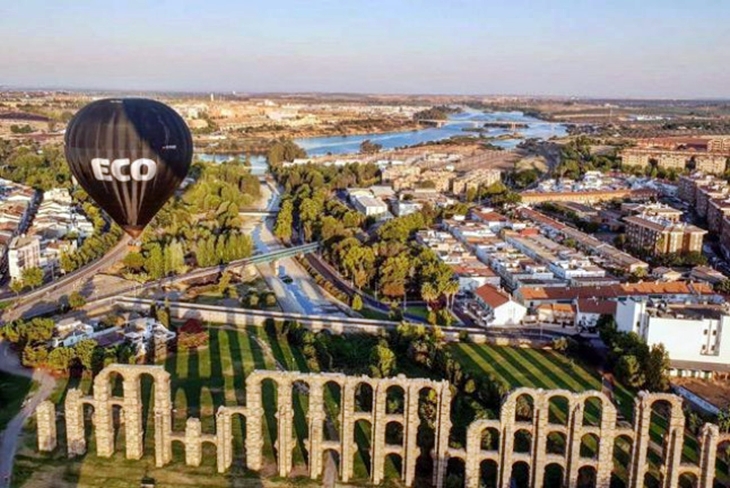 Mérida entre los diez mejores lugares de España para disfrutar de un vuelo en globo