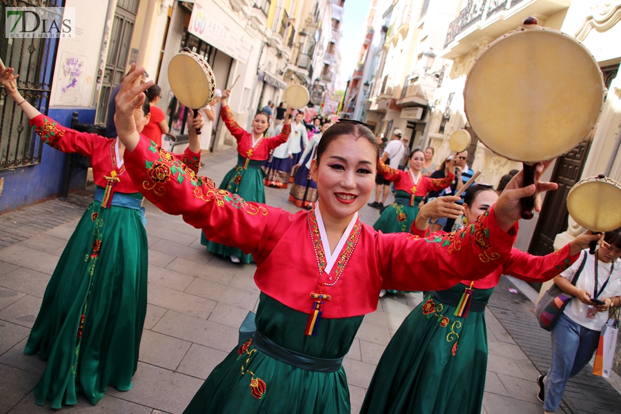 REPOR - El desfile del Festival Folklórico Internacional en imágenes