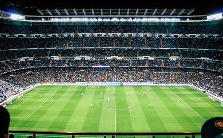 Suspensión y desalojo de los eventos deportivos que registren incidentes racistas