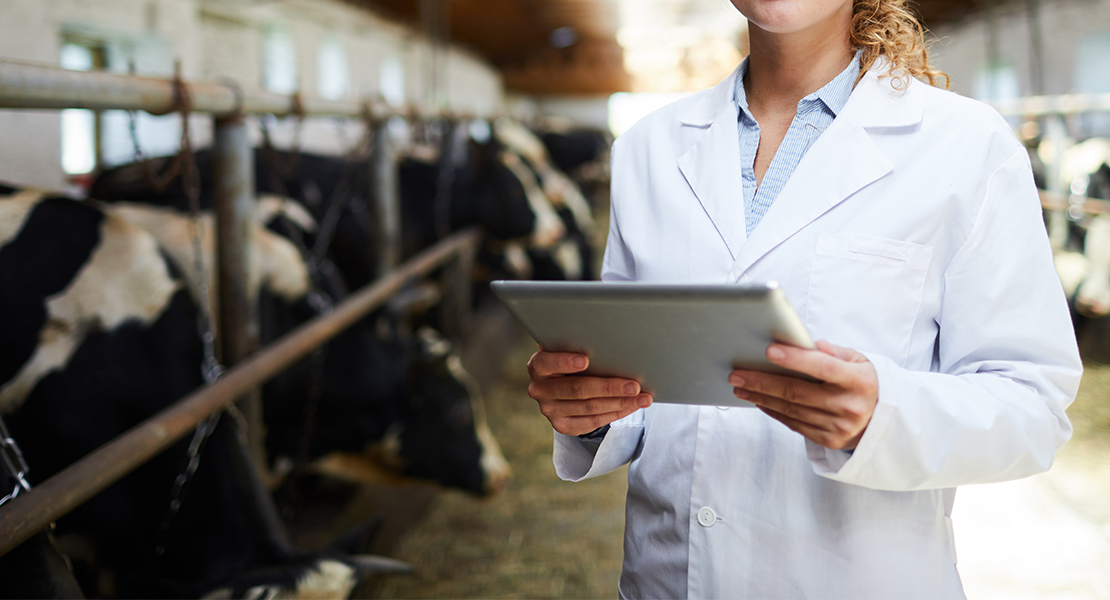 La Junta pagará a Tragsatec 2,7 M€ para controlar la cadena alimentaria en Extremadura