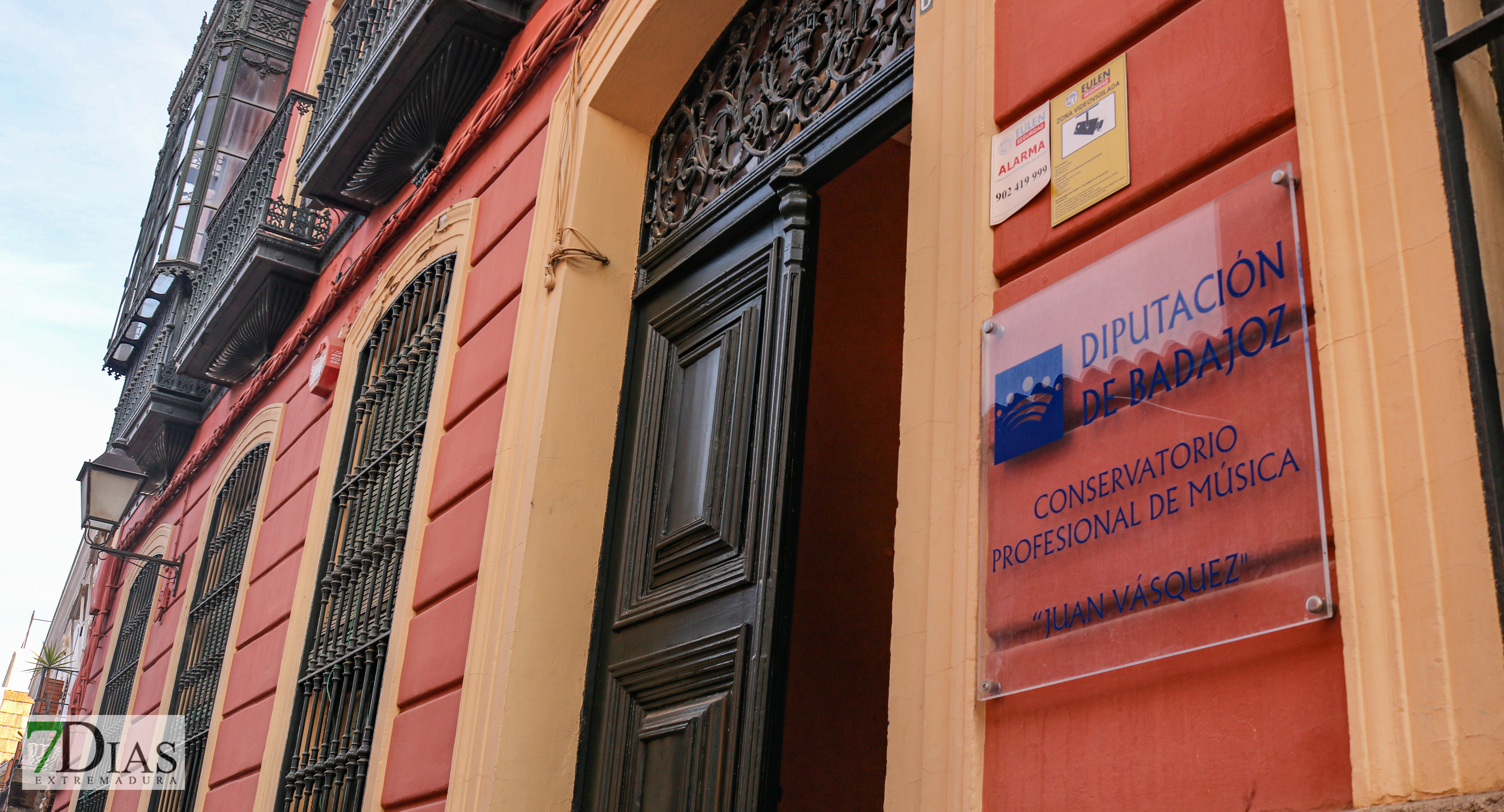 El Conservatorio &#39;Juan Vázquez&#39; acoge tres actuaciones en la Noche en Blanco de Badajoz
