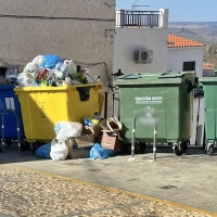 El PP de Hornachos reprocha al Ayto. que deje acumulada basura sin recoger