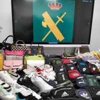 Detenidas por vender artículos falsificados en un mercadillo extremeño