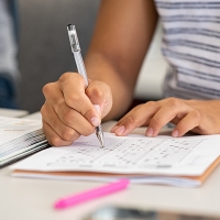 Perdonan a una opositora en Extremadura que se confundió de casilla al contestar el examen