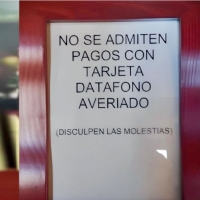 TPVs "averiados" en chiringuitos: los establecimientos deben facilitar un método de pago alternativo