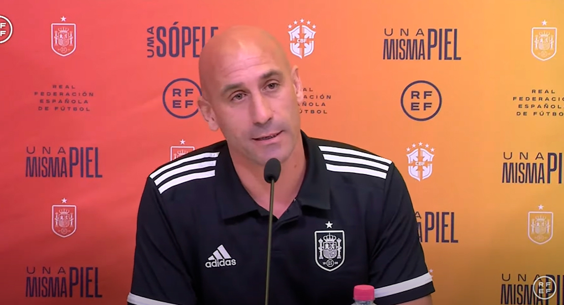 Dimite Luis Rubiales y escribe una carta