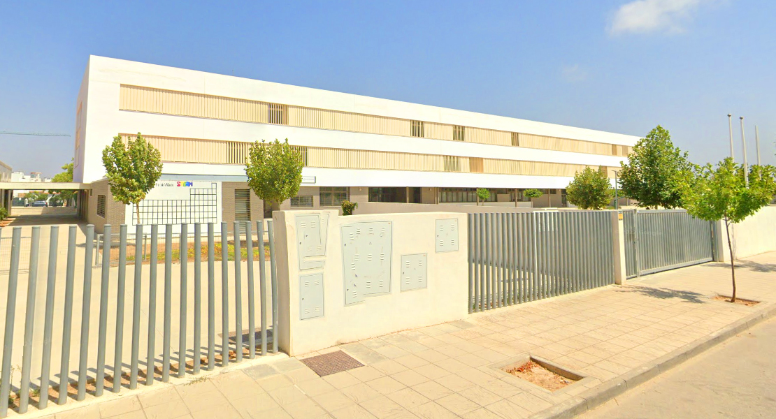 Un alumno acuchilla a profesores y alumnos en un instituto este jueves