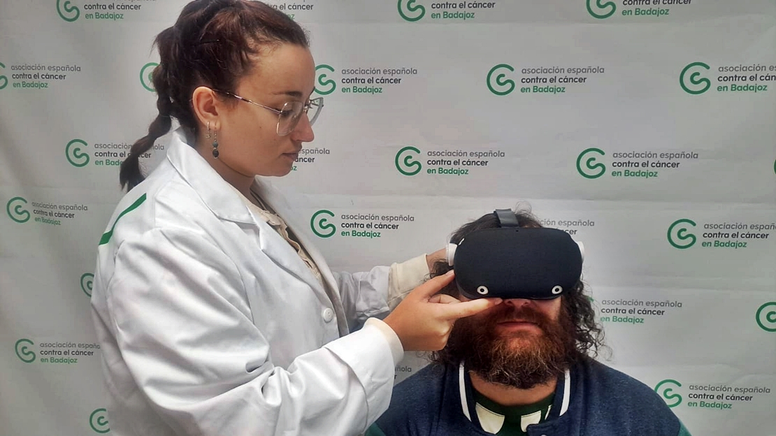 Gafas virtuales para mejorar el bienestar de los pacientes en tratamiento de cáncer en Badajoz