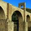 Investigadores de la UEx estudian un importante hallazgo en el Puente de Alcántara