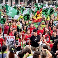 PACMA reúne a miles de personas en la mayor protesta antitaurina del año