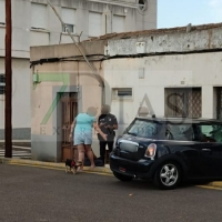 Se empotra con su vehículo contra una casa en Badajoz
