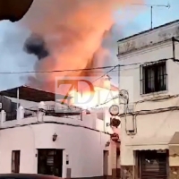 Un incendio provoca graves daños en Fregenal de la Sierra