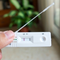 Extremadura a la cabeza nacional en la venta de test de antígenos