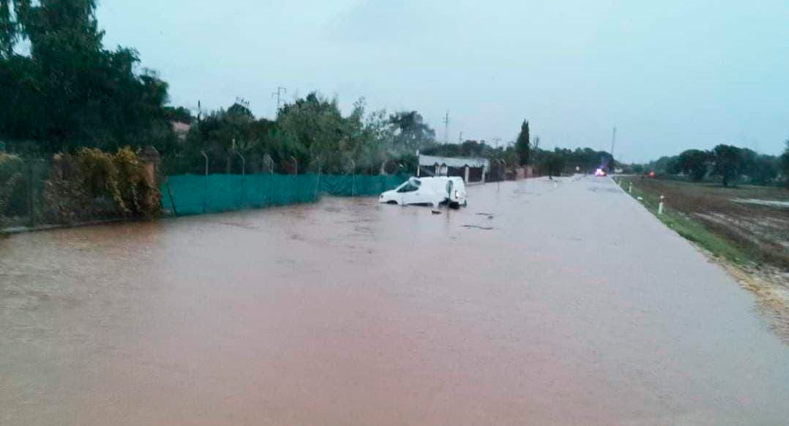Cortan la EX-310 entre Badajoz y Valverde por inundación
