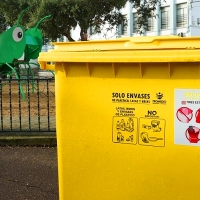 Las nuevas pegatinas que debes leer antes de tirar basura en Extremadura