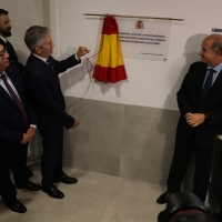 Grande-Marlaska inaugura la nueva comisaría de Almendralejo