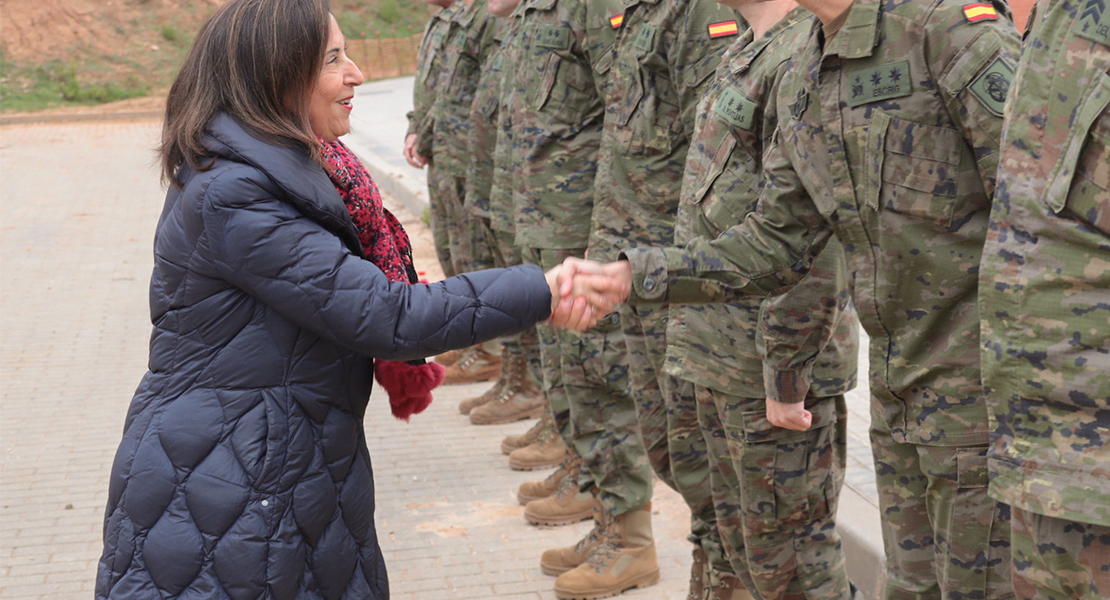 La ministra de Defensa despedirá a los militares este viernes en Extremadura