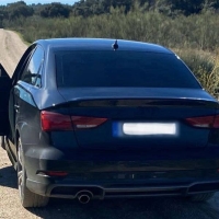 Roba un coche, lo acorralan y escapa a pie: el delincuente anda suelto por Extremadura