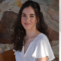 Ana Carballo, escritora oliventina: “La lectura me ha salvado”