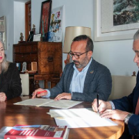 Firman un convenio para falicitar la gestión de impuestos en la provincia de Cáceres