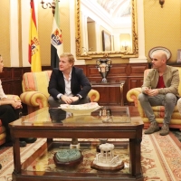 La pacense Miriam Casillas visita el Ayto. tras su clasificación para los Juegos Olímpicos