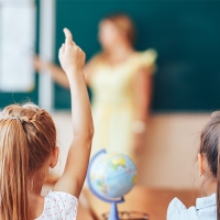 Una docente cobrará 700 € más tras ganar PIDE una sentencia en Extremadura