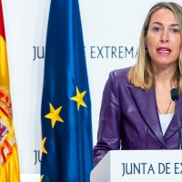 Presentan los presupuestos para Extremadura: bajadas de impuestos y múltiples ayudas