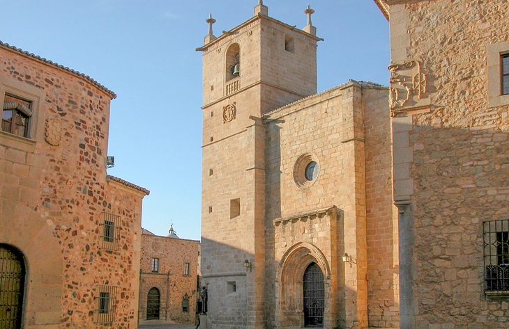 Performance y música en Cáceres para conmemorar el 25N