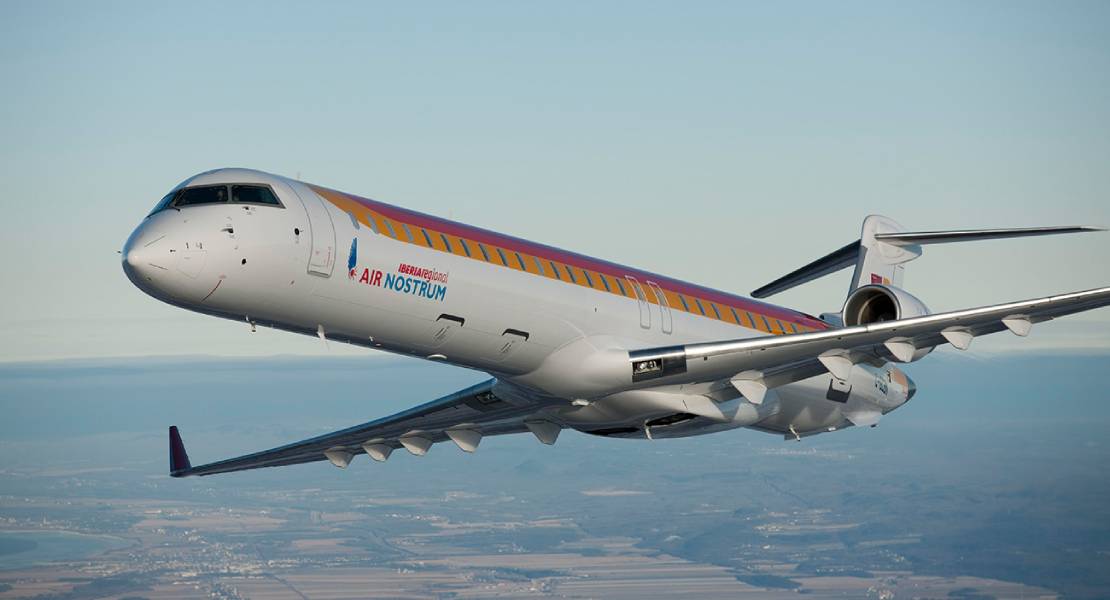 FACUA denuncia a Air Nostrum por dejar a pasajeros en tierra al ceder su avión al Sevilla FC