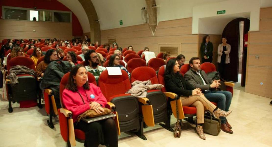 La Diputación de Cáceres realiza una jornada solidaria y comprometida con los derechos humanos