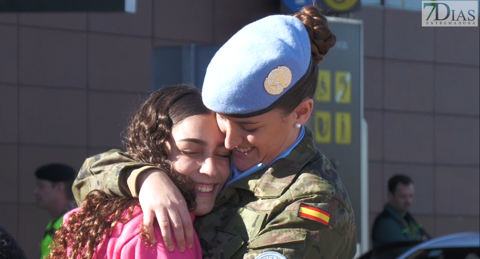 Emotiva despedida del último contingente de militares al Líbano