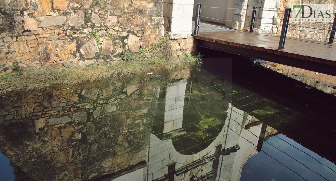 El penoso estado de Puerta Pilar: una vergüenza más del centro histórico de Badajoz