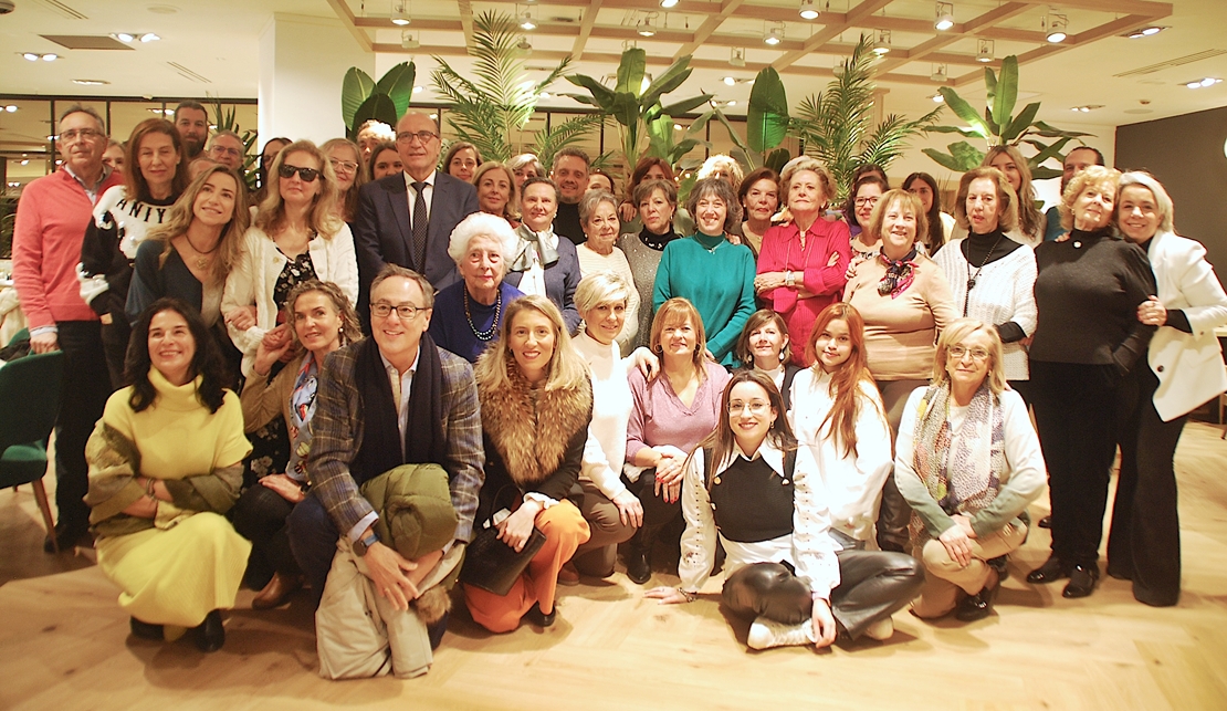 La Asociación contra el Cáncer en Badajoz rinde homenaje a sus más de 700 voluntarios