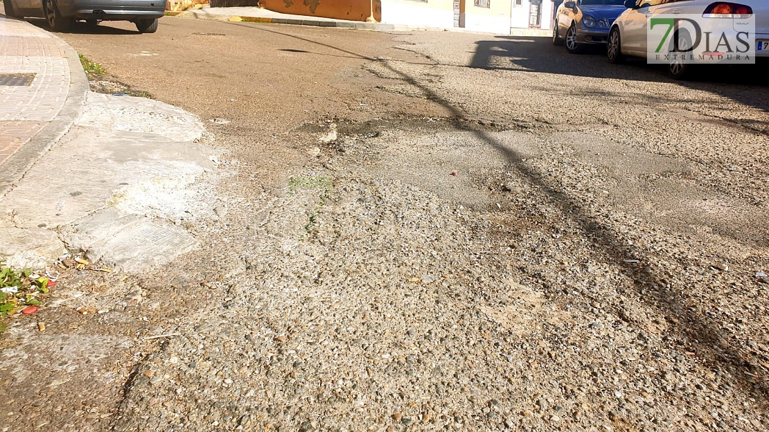 Cansados de la desidia del Ayuntamiento: "Alcalde, jamás te vimos pasear por la Luneta"