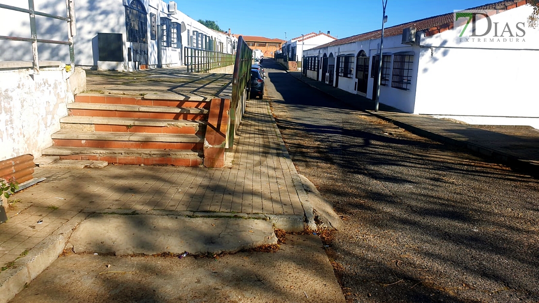 Cansados de la desidia del Ayuntamiento: "Alcalde, jamás te vimos pasear por la Luneta"