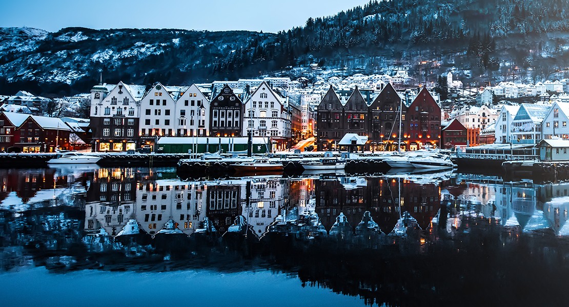 El país más navideño de Europa busca españoles para trabajar: hasta 65.000 € de sueldo