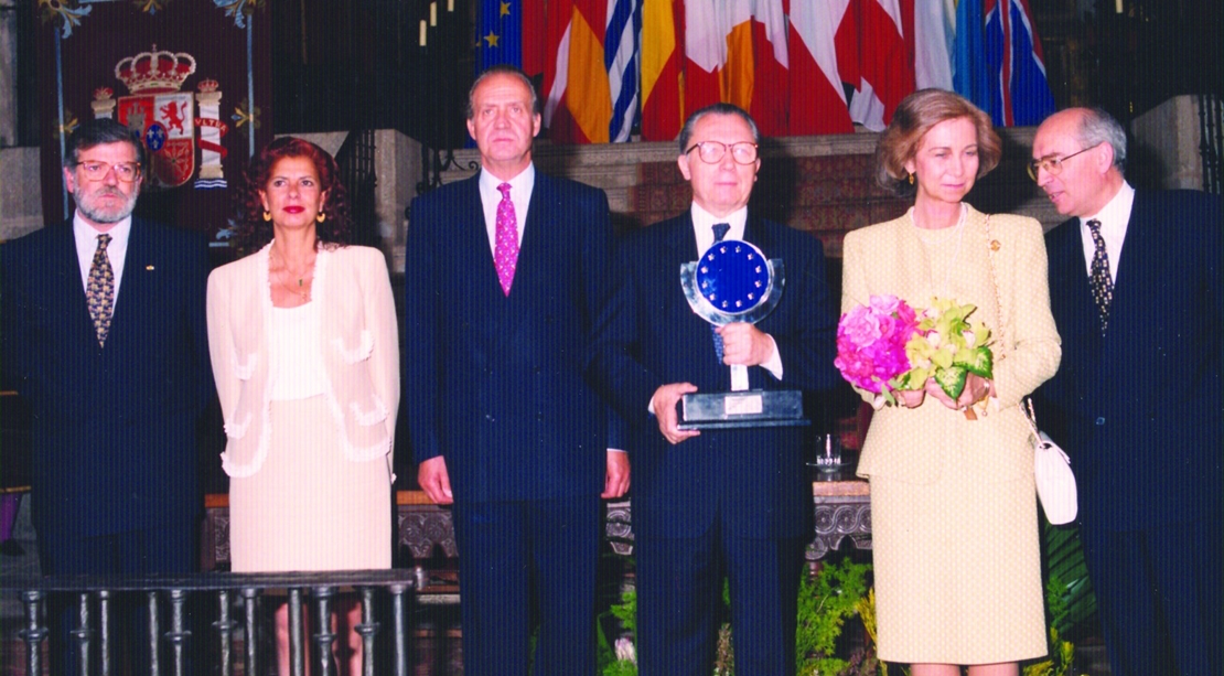 Lamentan el fallecimiento del político francés Jacques Delors, Premio Europeo Carlos V