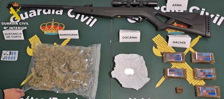 Detenida una pareja de Montijo por traficar droga en su domicilio