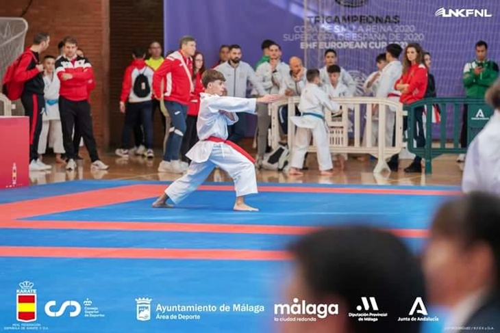 El karateca pacense Enrique Carmona convocado por la Federación Española