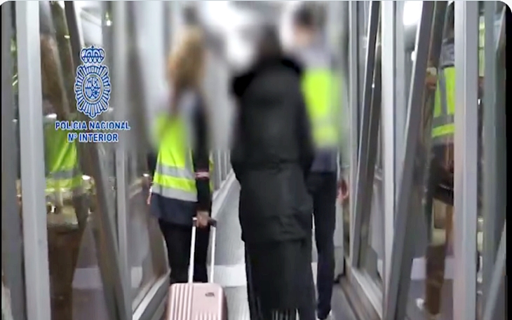 Liberan a una mujer a la que sus padres iban a obligar a casarse con un desconocido