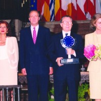 Lamentan el fallecimiento del político francés Jacques Delors, Premio Europeo Carlos V