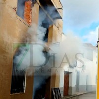 Bomberos del CPEI trabajan en un incendio grave en la provincia de Badajoz