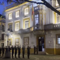 VÍDEO – Arriado e izado de bandera en Badajoz: por qué y cuándo se hace