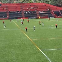 El colista frena a un CD Badajoz que vuelve a estancarse